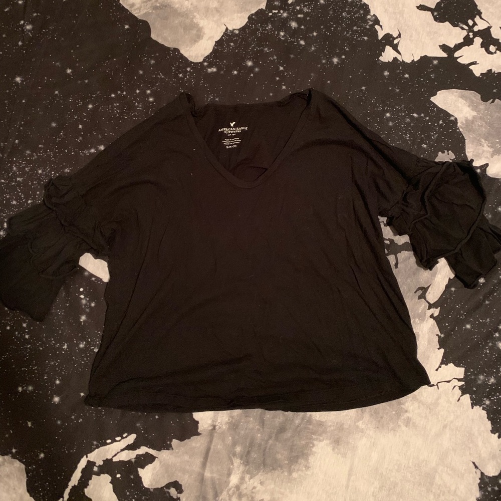 3/4 sleeve loose shirt with ruffled sleeves